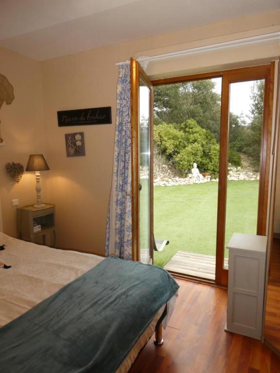 Chambre Le Mas D'Adelice Taulignan 外观 照片